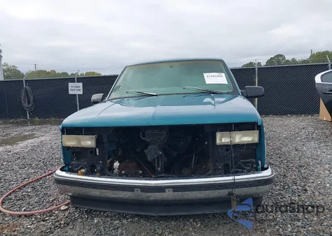 1998 Chevrolet C1500 Fleetside из США, поврежденный, VIN 2GCEC19R2W1108282